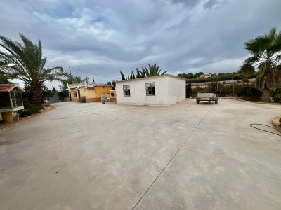 1-bedroom property for sale on the Costa Blanca with private pool and garden in San Fulgencio countryside